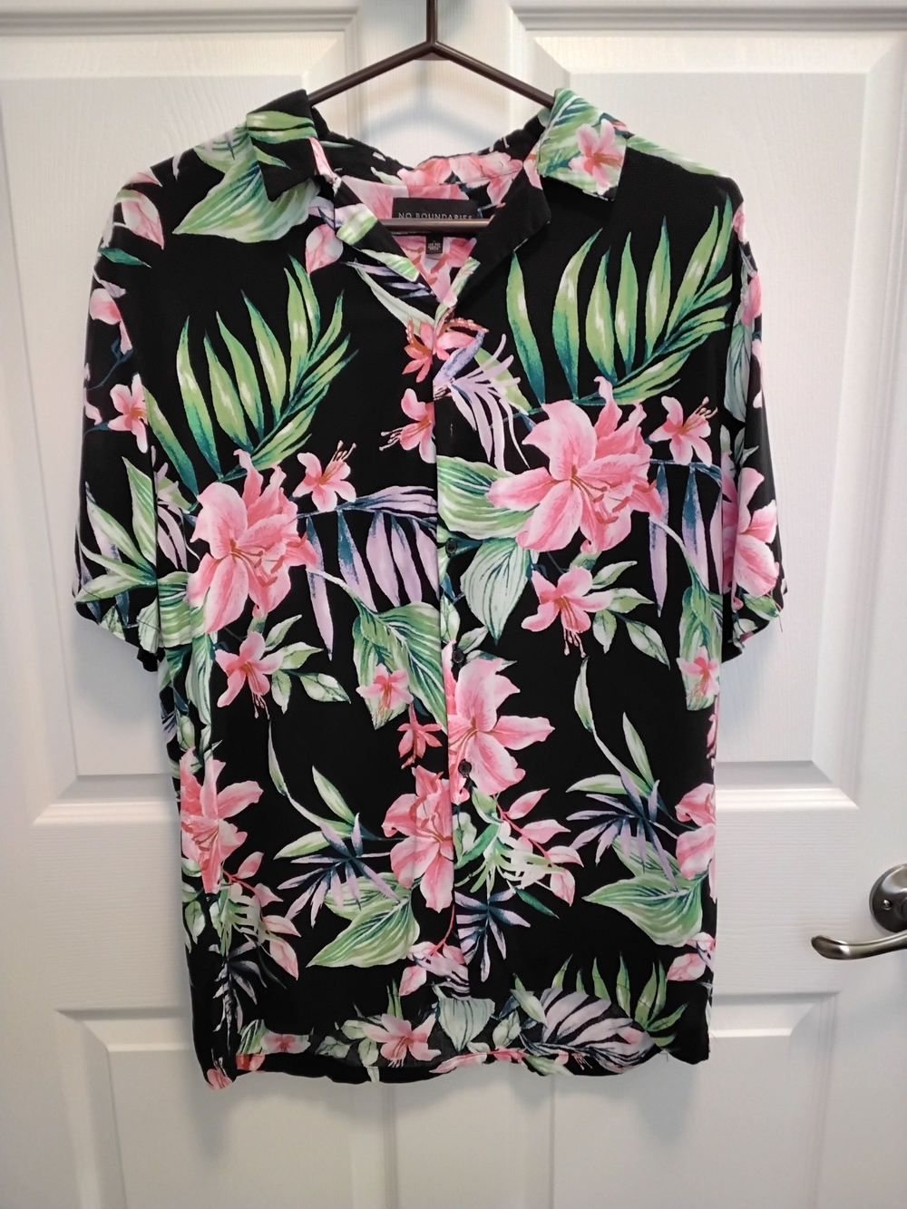 Tropical Vacation Resortwear Floral Button-Up Shirt — Pink & Green on Black